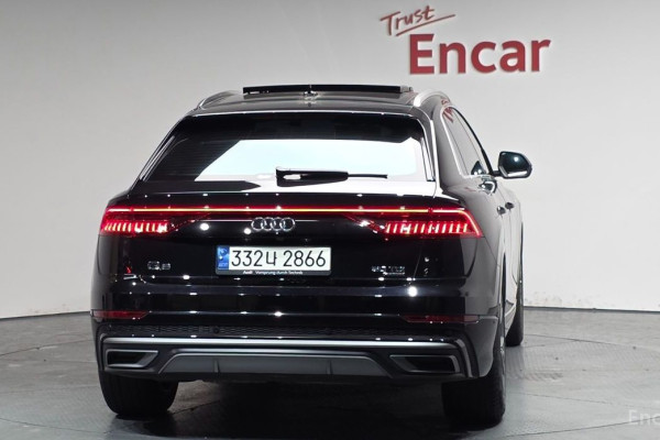 2021 Audi Q8 с пробегом 37 184 км