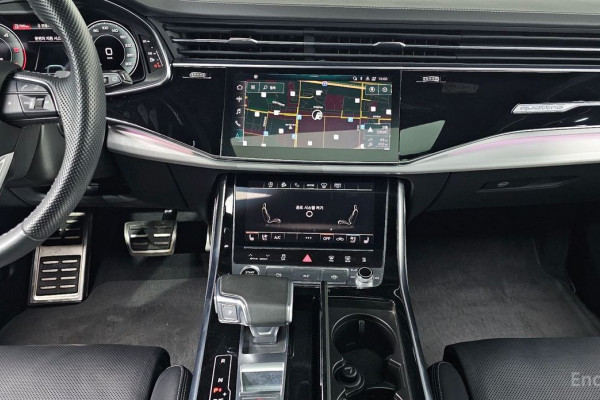 2021 Audi Q8 с пробегом 57 826 км