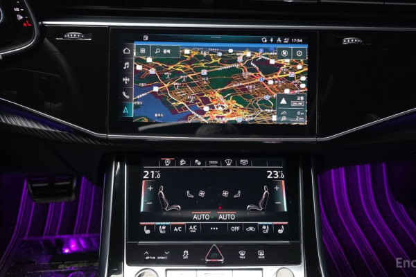 2021 Audi Q8 с пробегом 82 075 км