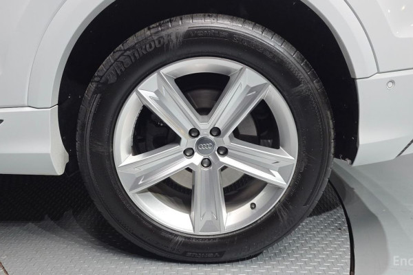 2021 Audi Q8 с пробегом 58 430 км