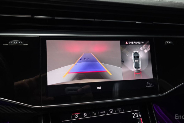 2021 Audi Q8 с пробегом 82 075 км