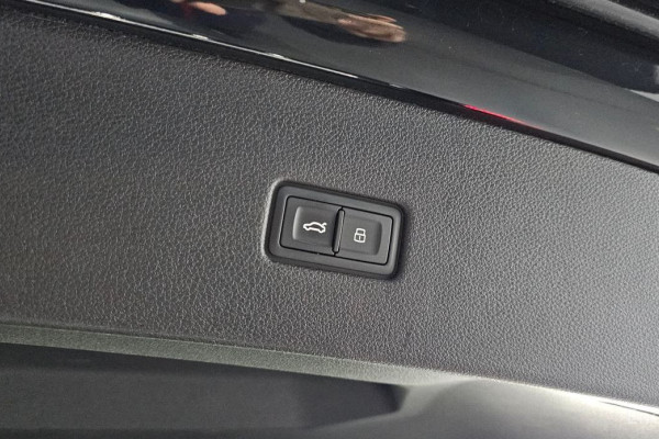 2021 Audi Q8 с пробегом 57 826 км