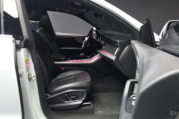 2021 Audi Q8 с пробегом 58 430 км