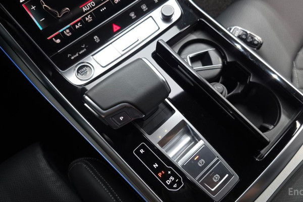 2021 Audi Q8 с пробегом 37 184 км