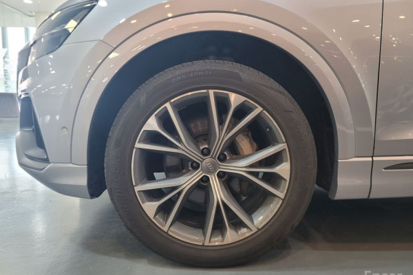 2021 Audi Q8 с пробегом 51 499 км