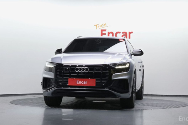 2022 Audi Q8 с пробегом 96 025 км