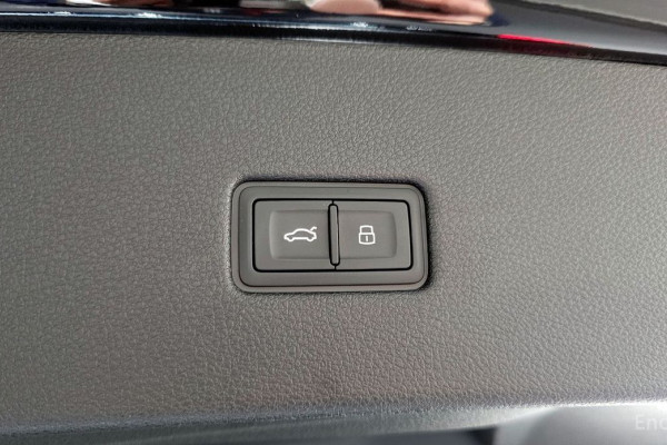 2021 Audi Q8 с пробегом 43 291 км