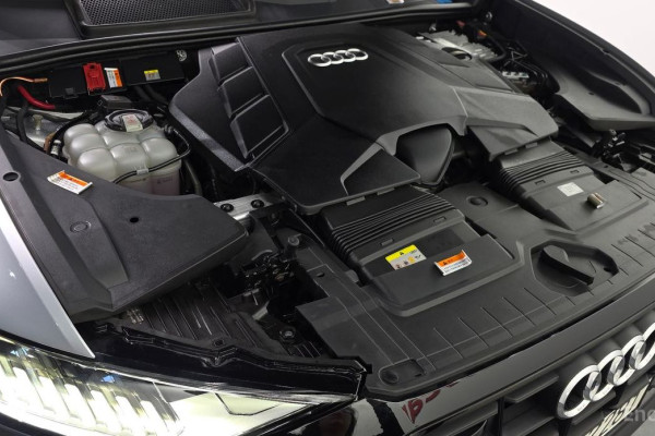 2022 Audi Q8 с пробегом 96 025 км