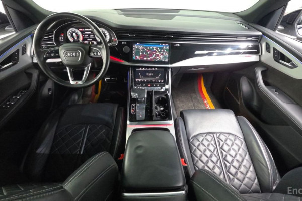 2022 Audi Q8 с пробегом 96 025 км
