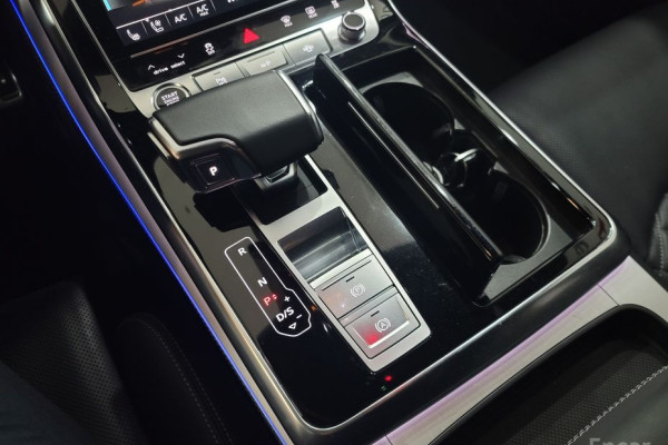 2021 Audi Q8 с пробегом 51 499 км