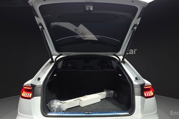 2021 Audi Q8 с пробегом 58 430 км