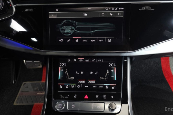 2020 Audi Q8 с пробегом 90 978 км