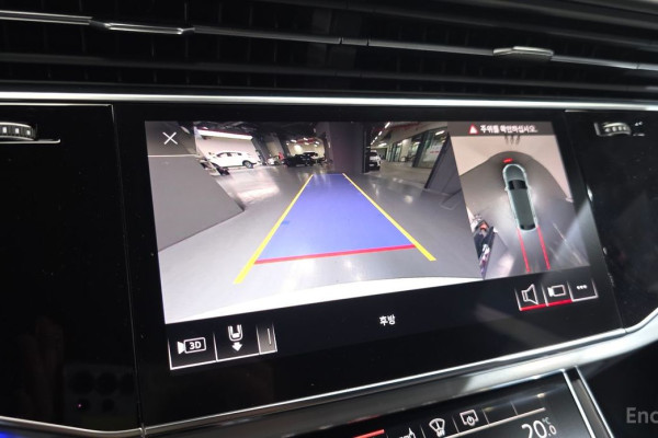 2020 Audi Q8 с пробегом 90 978 км