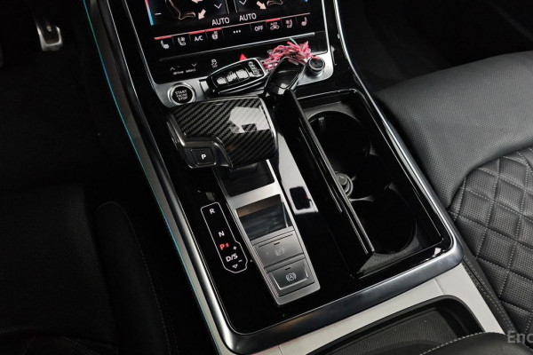 2023 Audi Q8 с пробегом 43 383 км