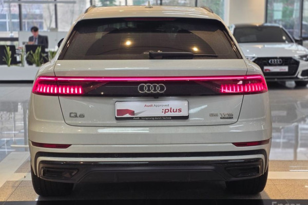 2023 Audi Q8 с пробегом 38 776 км