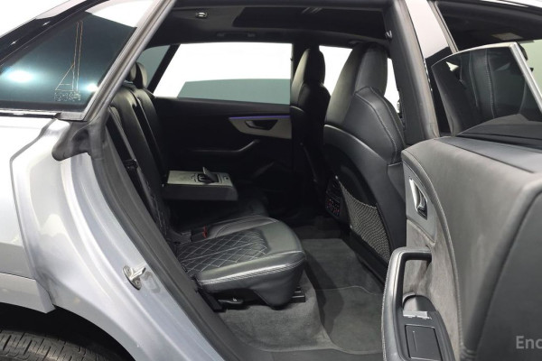 2022 Audi Q8 с пробегом 96 025 км