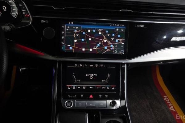 2022 Audi Q8 с пробегом 96 025 км