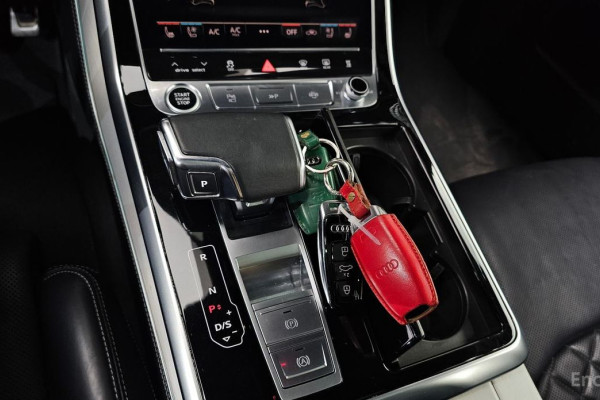 2021 Audi Q8 с пробегом 87 025 км