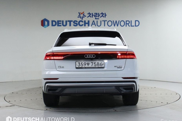 2020 Audi Q8 с пробегом 74 131 км