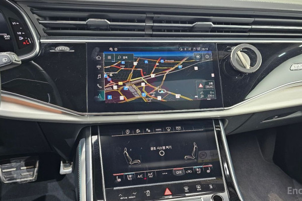 2021 Audi Q8 с пробегом 87 025 км