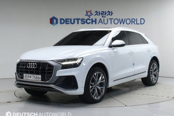 2020 Audi Q8 с пробегом 74 131 км