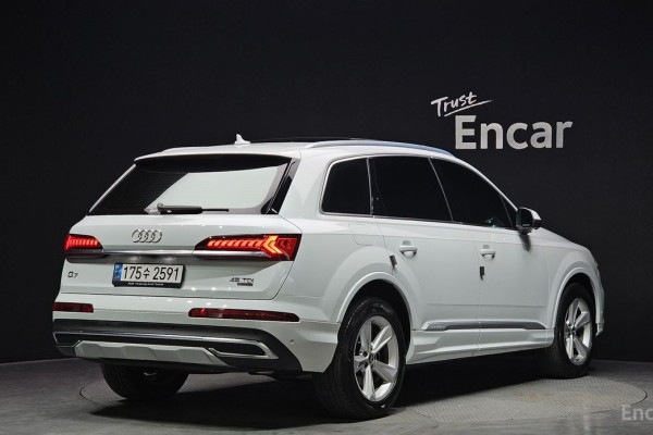 2021 Audi Q7 с пробегом 105 284 км