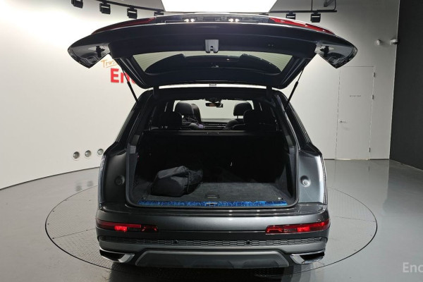 2021 Audi Q7 с пробегом 35 005 км