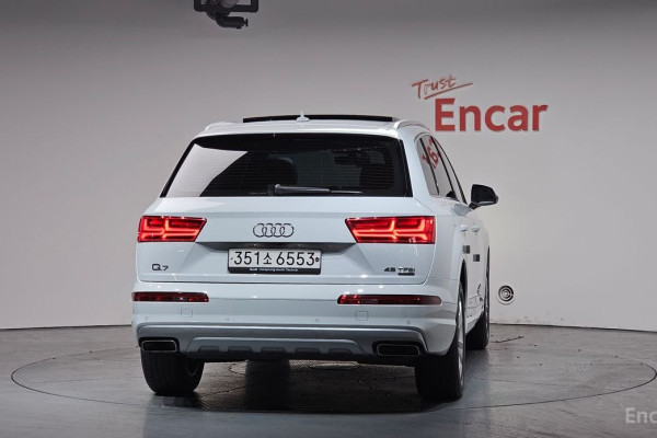 2019 Audi Q7 с пробегом 27 768 км