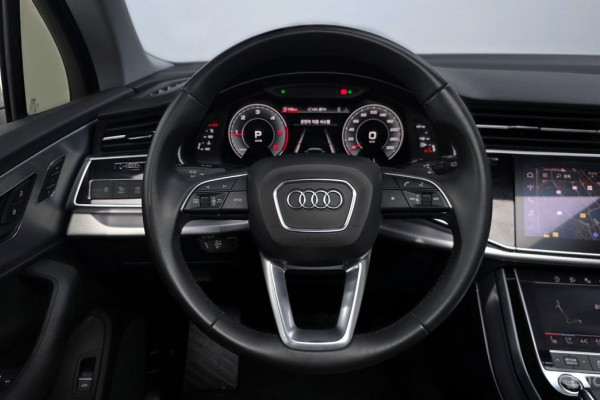 2021 Audi Q7 с пробегом 29 471 км