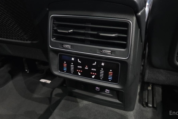 2021 Audi Q7 с пробегом 29 471 км