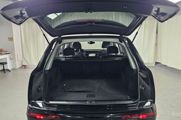 2022 Audi Q7 с пробегом 77 281 км