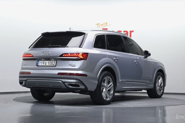 2021 Audi Q7 с пробегом 92 507 км