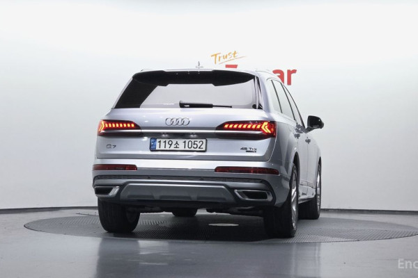 2021 Audi Q7 с пробегом 92 507 км
