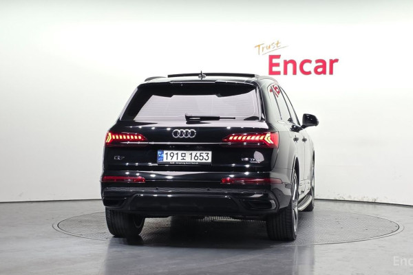 2023 Audi Q7 с пробегом 56 750 км