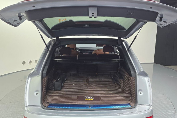 2021 Audi Q7 с пробегом 92 507 км