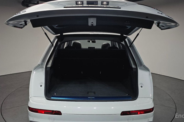 2019 Audi Q7 с пробегом 27 768 км