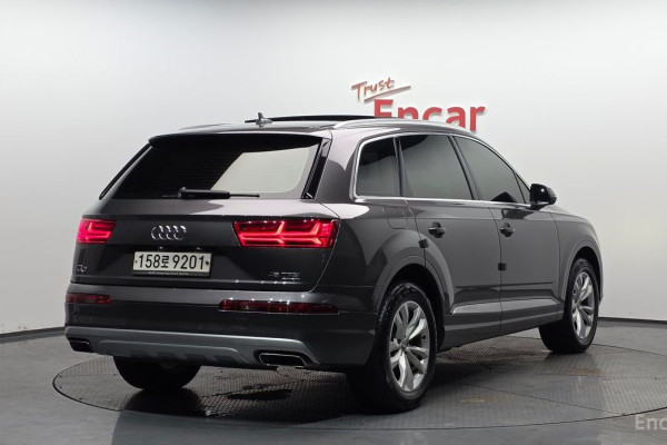 2019 Audi Q7 с пробегом 78 570 км