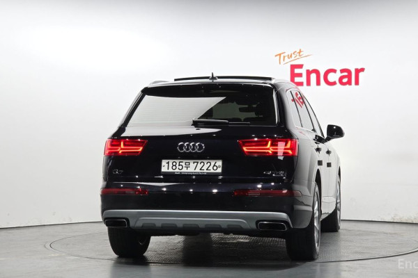 2019 Audi Q7 с пробегом 132 370 км