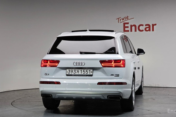 2019 Audi Q7 с пробегом 83 241 км