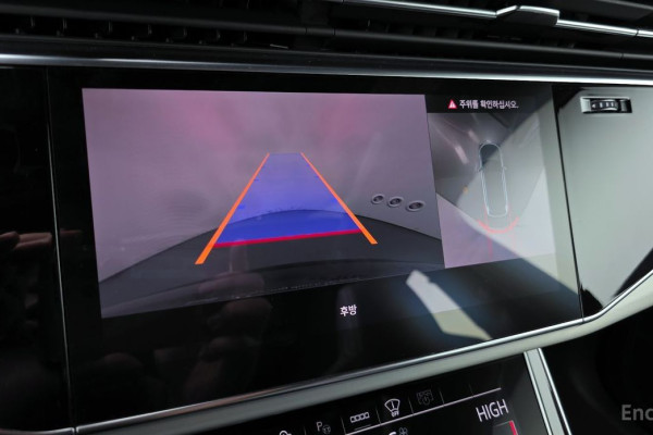 2023 Audi Q7 с пробегом 56 750 км