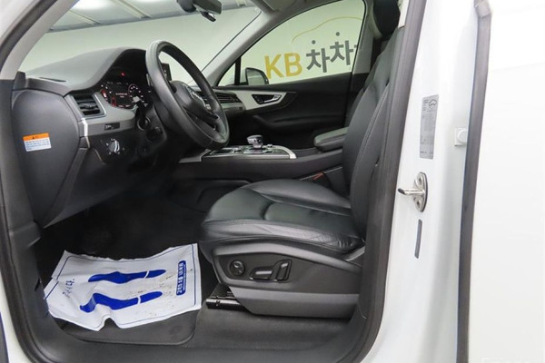 2019 Audi Q7 с пробегом 77 099 км