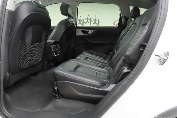 2019 Audi Q7 с пробегом 77 099 км