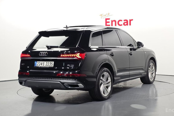 2021 Audi Q7 с пробегом 112 092 км