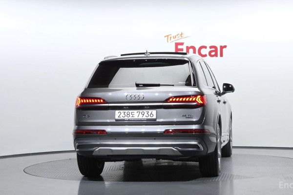 2021 Audi Q7 с пробегом 49 749 км
