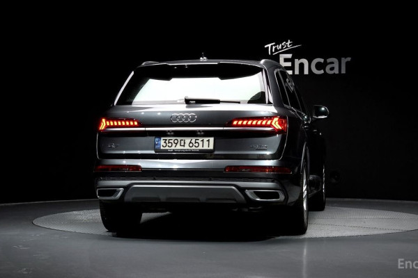 2021 Audi Q7 с пробегом 41 946 км