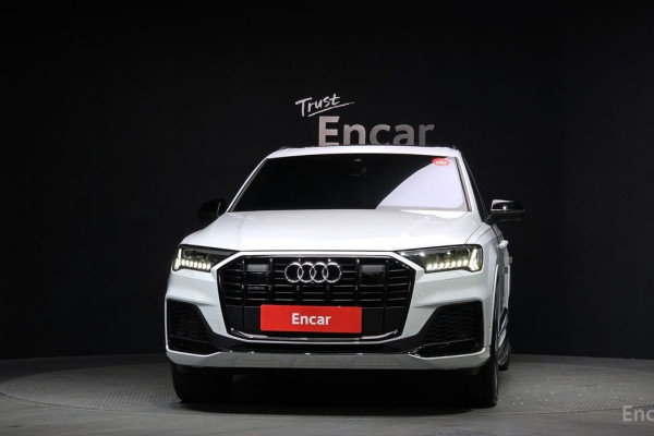 2023 Audi Q7 с пробегом 42 752 км