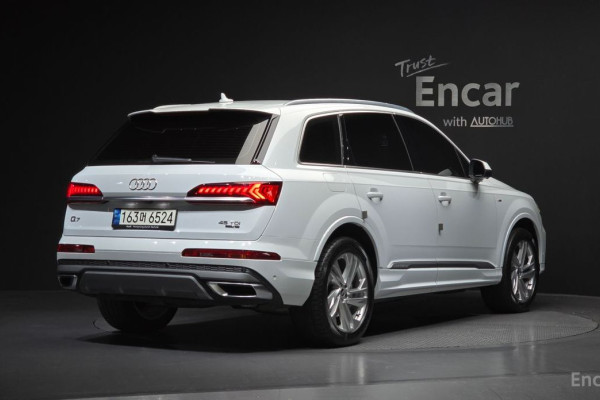2021 Audi Q7 с пробегом 33 182 км