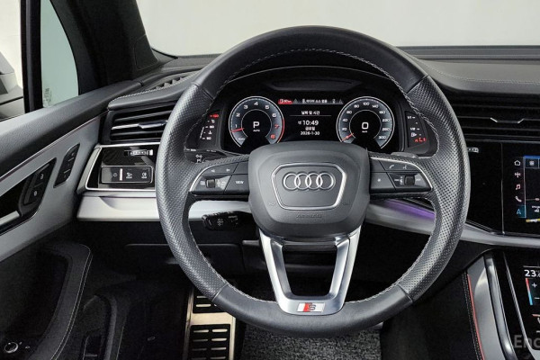2023 Audi Q7 с пробегом 42 752 км
