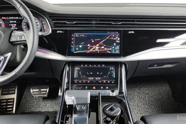 2023 Audi Q7 с пробегом 42 752 км