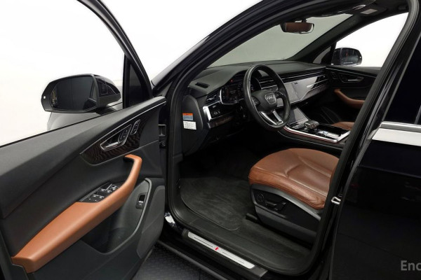 2021 Audi Q7 с пробегом 112 092 км